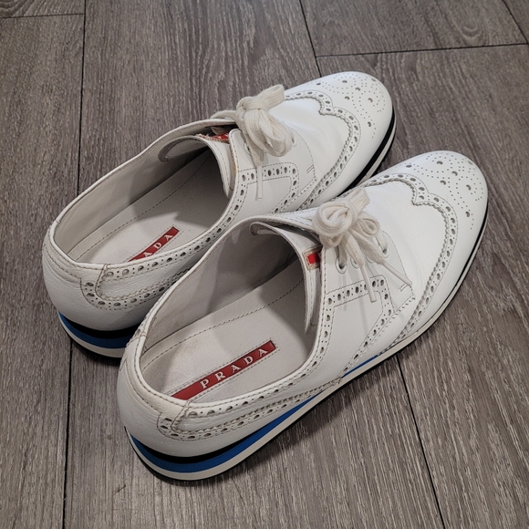 Prada Size 11 Brogue Wintip Platform shoes. - Picture 4 of 4